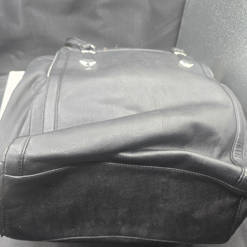 Vera Wang Gray Leather Handbag - Picture 5 of 7